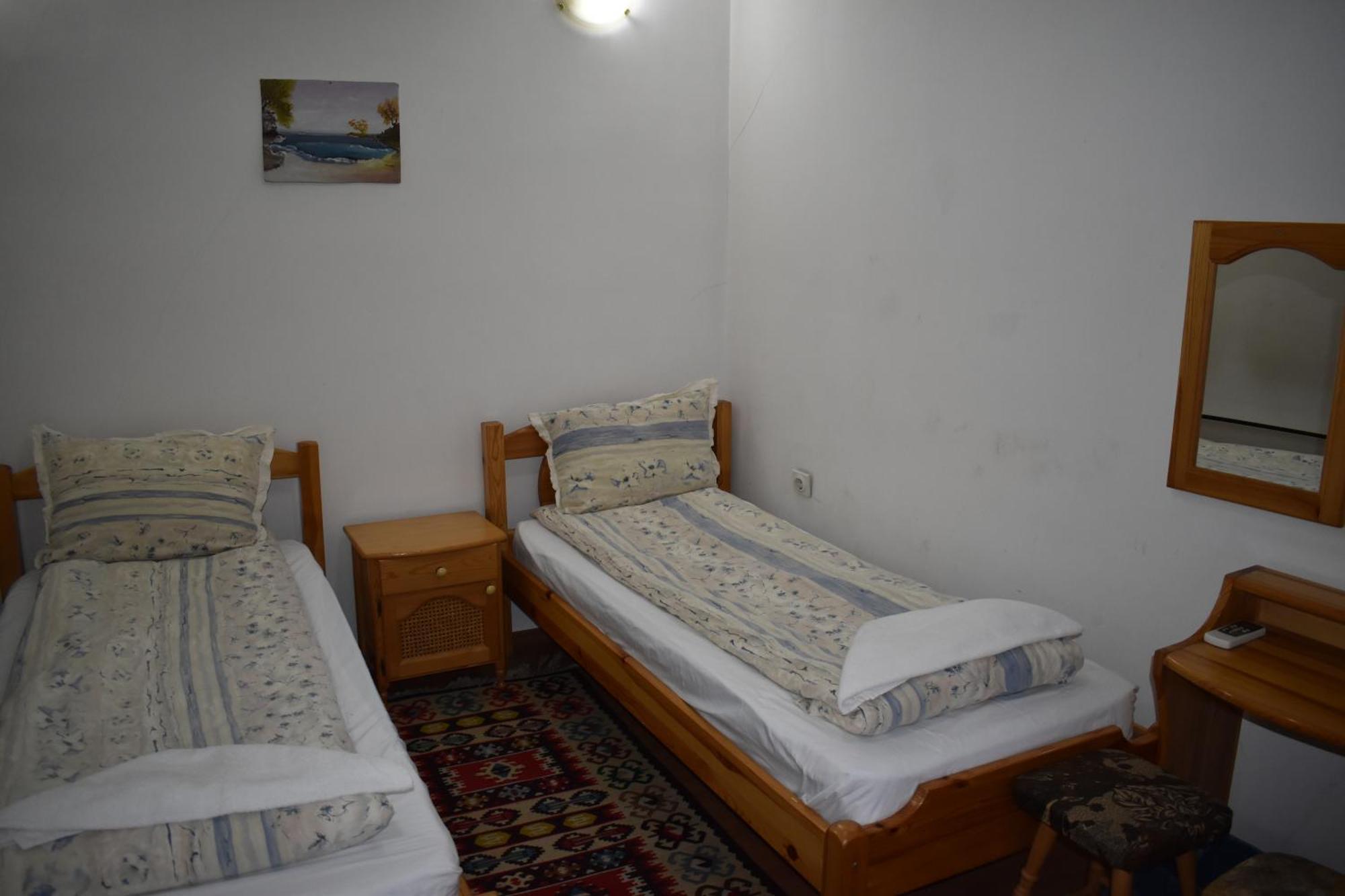 Хотел-Механа Павлова Къща Chiprovtsi Exterior foto